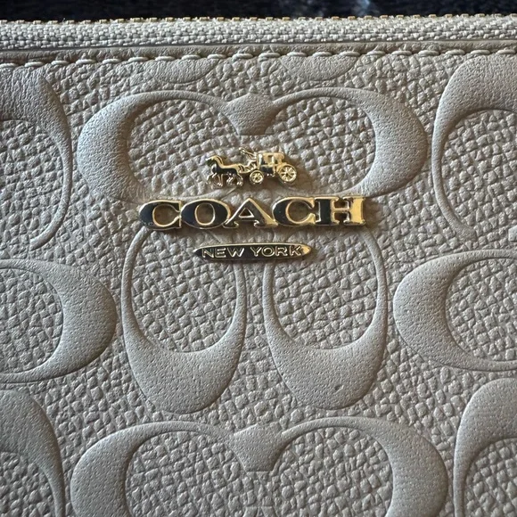 Coach 87934 Double Zip Taupe Embossed Wristlet - Picture 3 of 7
